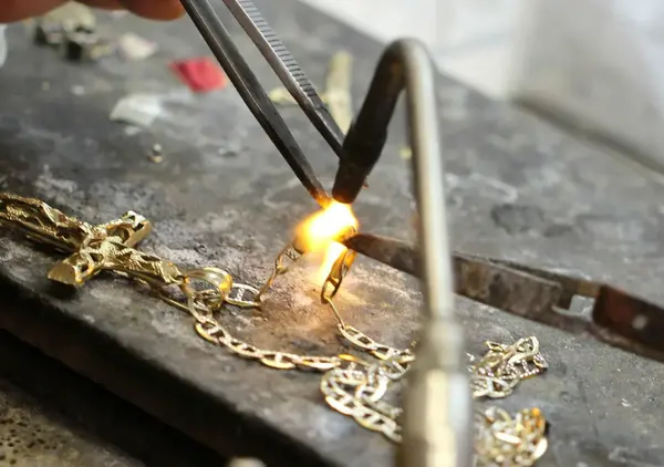 Работа ювелира