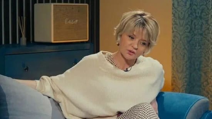 Специалист и пациентка во время консультации