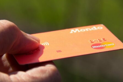 Банки ужесточат выдачу кредитов заемщикам без официального дохода